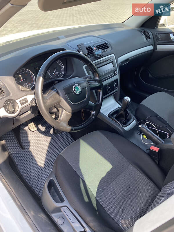 Універсал Skoda Octavia 2013 в Луцьку фото 15 Універсал Skoda Octavia 2013 в Луцьку
