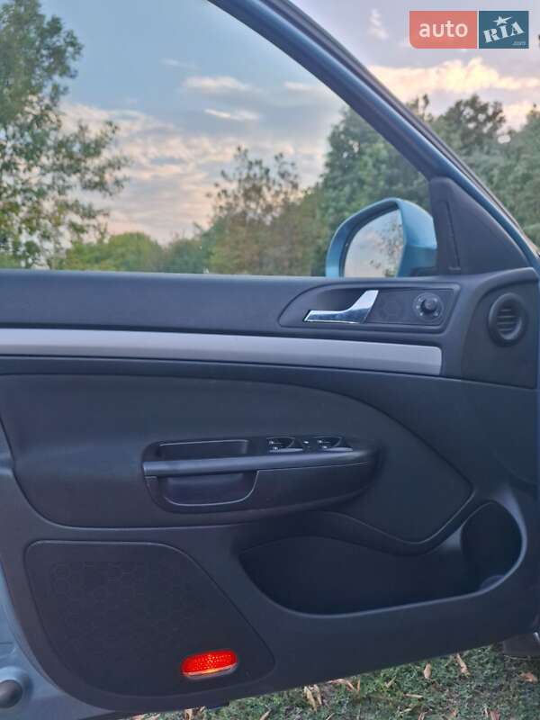 Универсал Skoda Octavia 2009 в Гадяче