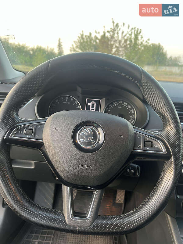 Универсал Skoda Octavia 2015 в Ровно