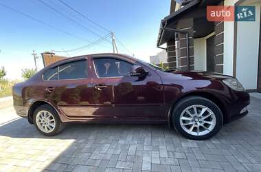 Лифтбек Skoda Octavia 2009 в 