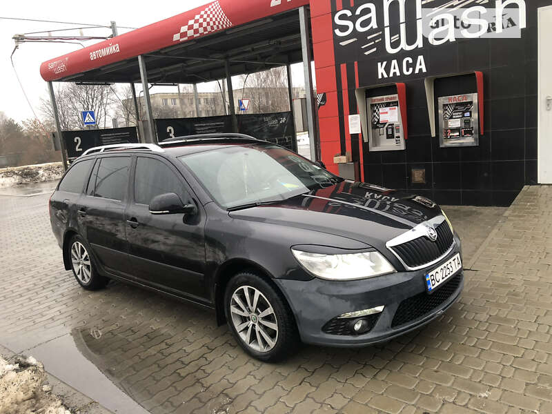 Универсал Skoda Octavia 2011 в Костополе