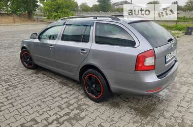 Универсал Skoda Octavia 2012 в Снятине