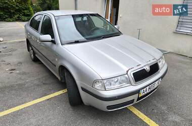 Ліфтбек Skoda Octavia 2003 в 