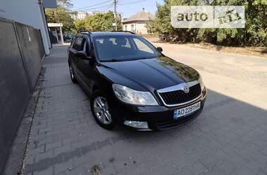 Універсал Skoda Octavia 2012 в Ужгороді