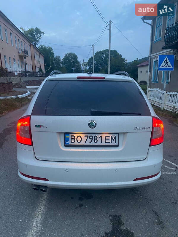 Універсал Skoda Octavia 2012 в Заліщиках