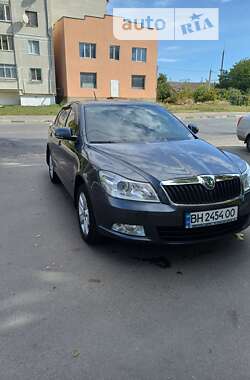 Лифтбек Skoda Octavia 2011 в Окнах