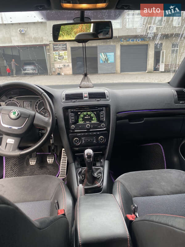 Універсал Skoda Octavia 2012 в Заліщиках