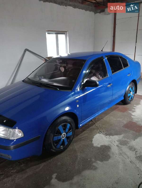 Лифтбек Skoda Octavia 2003 в 