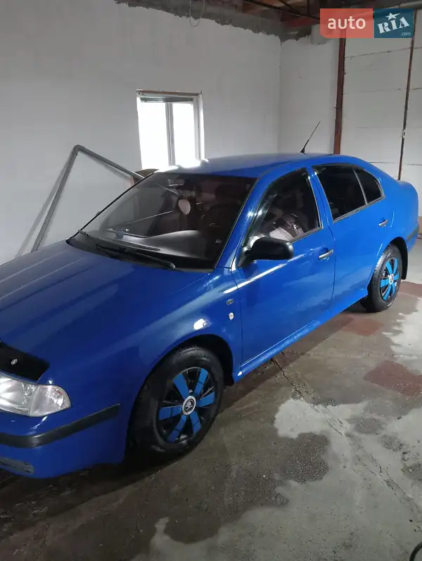 Лифтбек Skoda Octavia 2003 в 