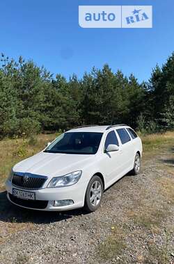 Универсал Skoda Octavia 2010 в Немовичах