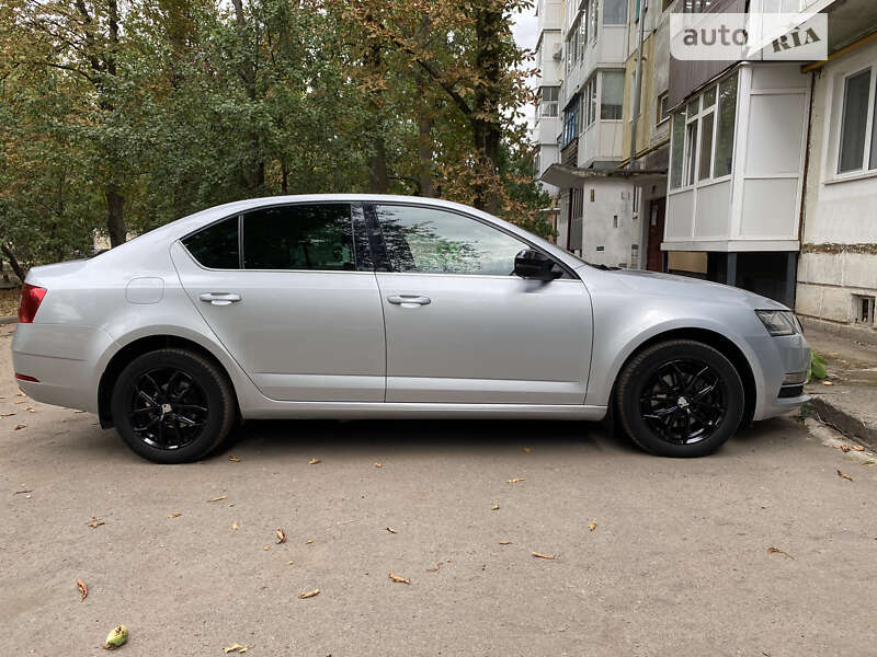 Лифтбек Skoda Octavia 2019 в 