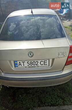 Лифтбек Skoda Octavia 2005 в 