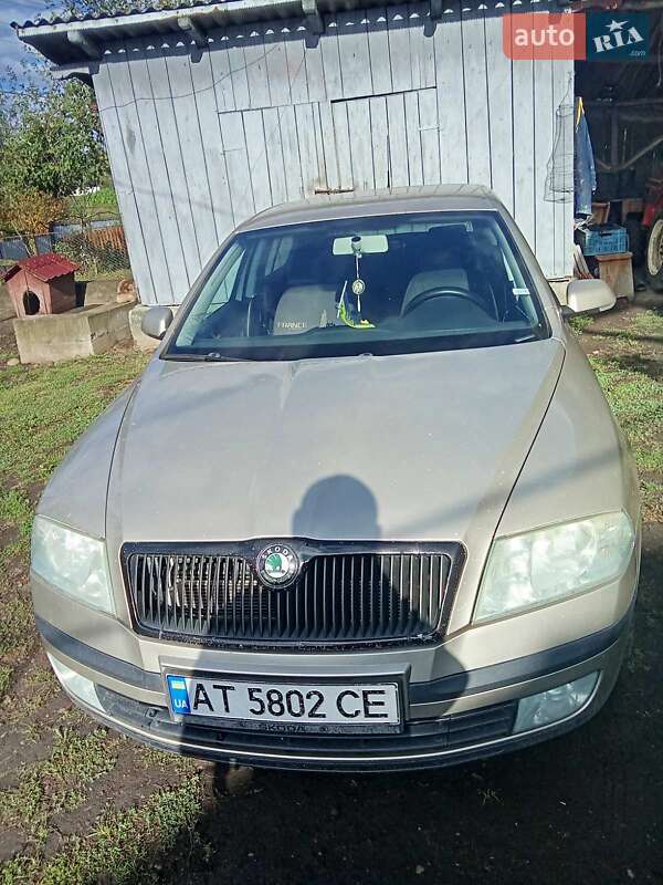 Лифтбек Skoda Octavia 2005 в 