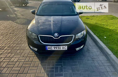 Лифтбек Skoda Octavia 2014 в Днепре