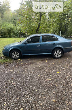 Ліфтбек Skoda Octavia 2003 в Чернівцях