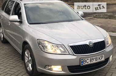 Універсал Skoda Octavia 2012 в Дрогобичі