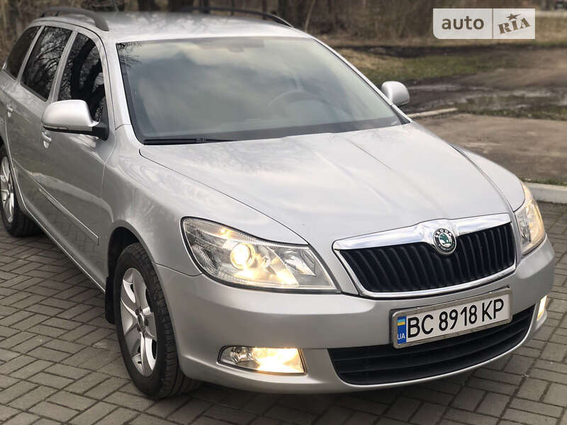 Универсал Skoda Octavia 2012 в Дрогобыче