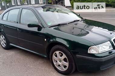 Ліфтбек Skoda Octavia 2002 в Львові