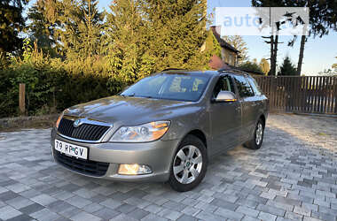 Универсал Skoda Octavia 2012 в Староконстантинове