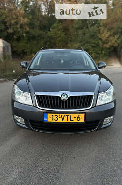 Універсал Skoda Octavia 2012 в Житомирі