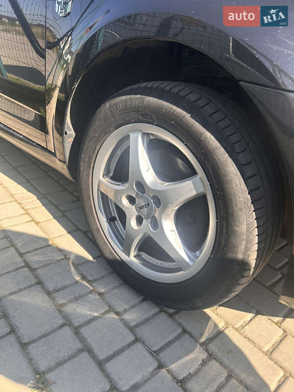 Универсал Skoda Octavia 2015 в Львове