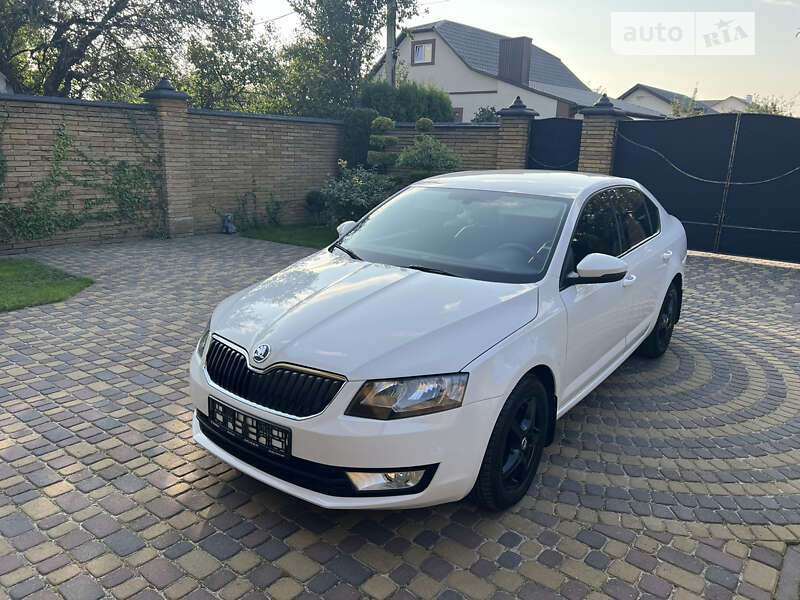 Лифтбек Skoda Octavia 2014 в Ровно
