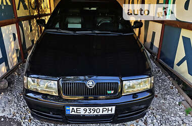 Лифтбек Skoda Octavia 2003 в Днепре