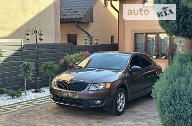 Лифтбек Skoda Octavia 2014 в Тячеве