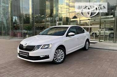 Лифтбек Skoda Octavia 2019 в Киеве