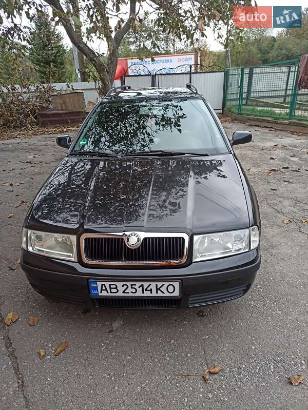 Универсал Skoda Octavia 2003 в Виннице