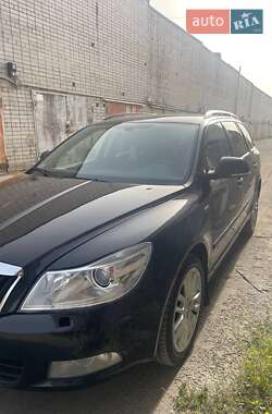 Універсал Skoda Octavia 2010 в Дніпрі