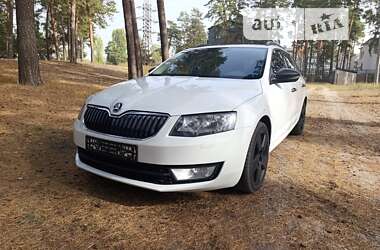 Універсал Skoda Octavia 2015 в Охтирці