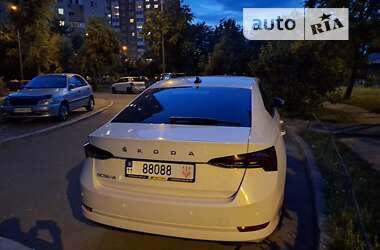 Лифтбек Skoda Octavia 2020 в Киеве