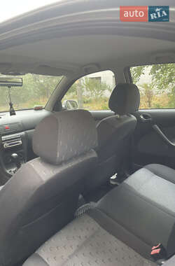Лифтбек Skoda Octavia 2001 в 