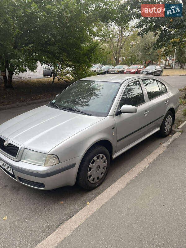 Лифтбек Skoda Octavia 2001 в Киеве