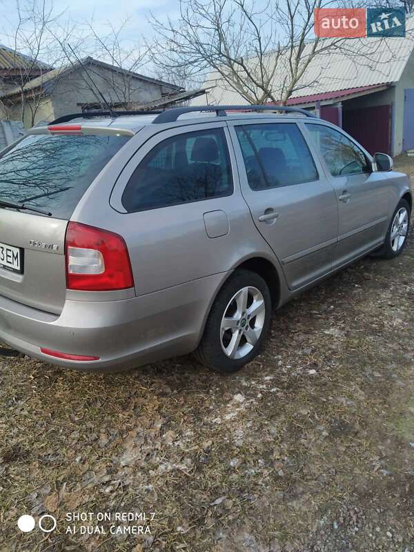 Універсал Skoda Octavia 2011 в Чернігові