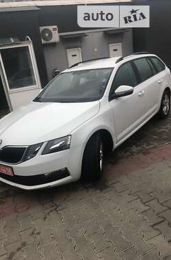 Универсал Skoda Octavia 2017 в Сокале