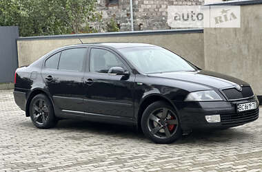 Лифтбек Skoda Octavia 2006 в Жовкве