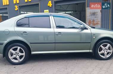 Лифтбек Skoda Octavia 2003 в 
