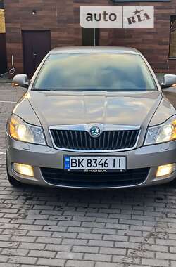 Лифтбек Skoda Octavia 2010 в Ровно