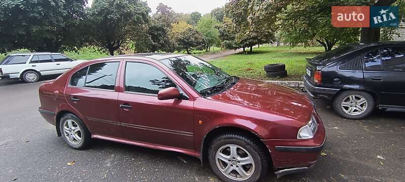 Ліфтбек Skoda Octavia 1999 в Роздільній