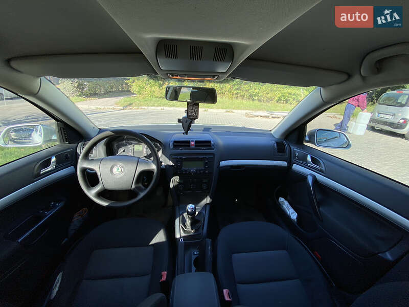 Ліфтбек Skoda Octavia 2008 в Рава-Руській