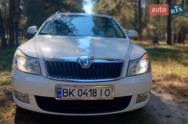 Универсал Skoda Octavia 2012 в Вараше