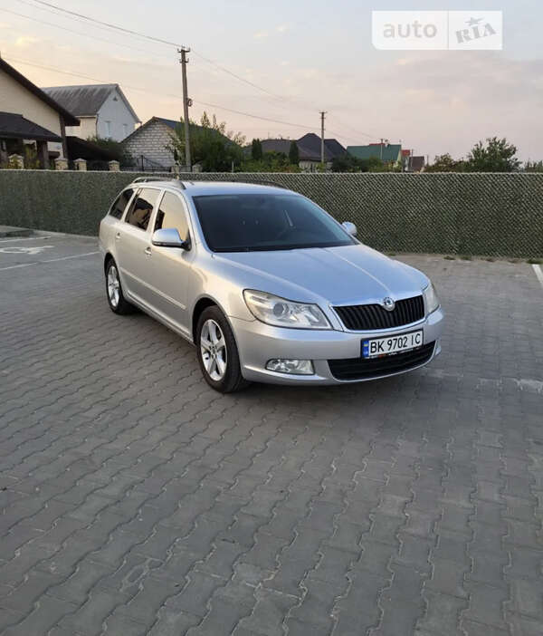 Универсал Skoda Octavia 2013 в Староконстантинове