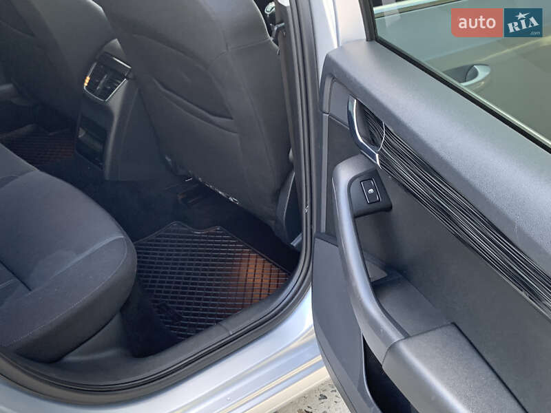 Універсал Skoda Octavia 2018 в Сваляві