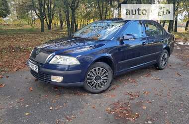 Ліфтбек Skoda Octavia 2004 в Ромнах