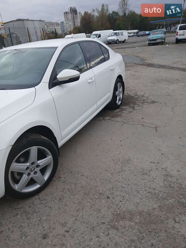 Лифтбек Skoda Octavia 2017 в Львове