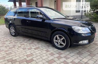 Універсал Skoda Octavia 2009 в Дніпрі