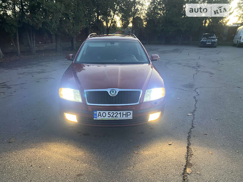 Универсал Skoda Octavia 2008 в Ужгороде