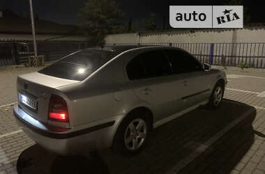 Лифтбек Skoda Octavia 2003 в Славском